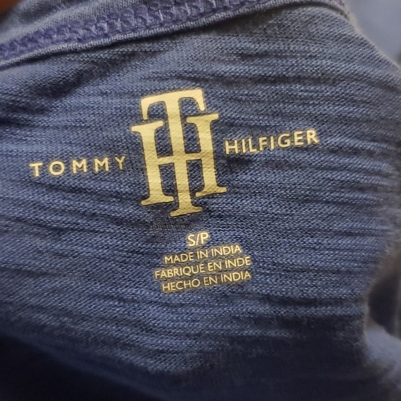 Tommy Hilfiger - Picture 2 of 2